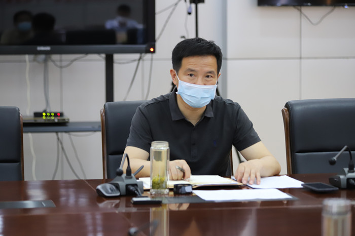 黄州区委副书记、政法委书记陆续中.JPG